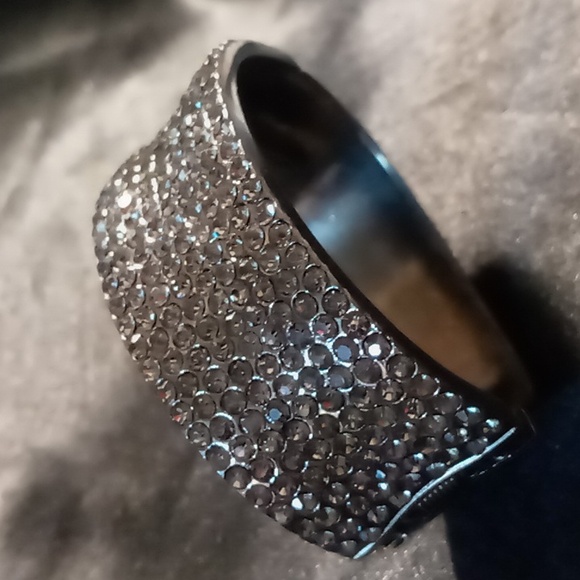 Crystal encrusted spring Hinged clamper bracelet oval shaped.comfort fit - Picture 2 of 3